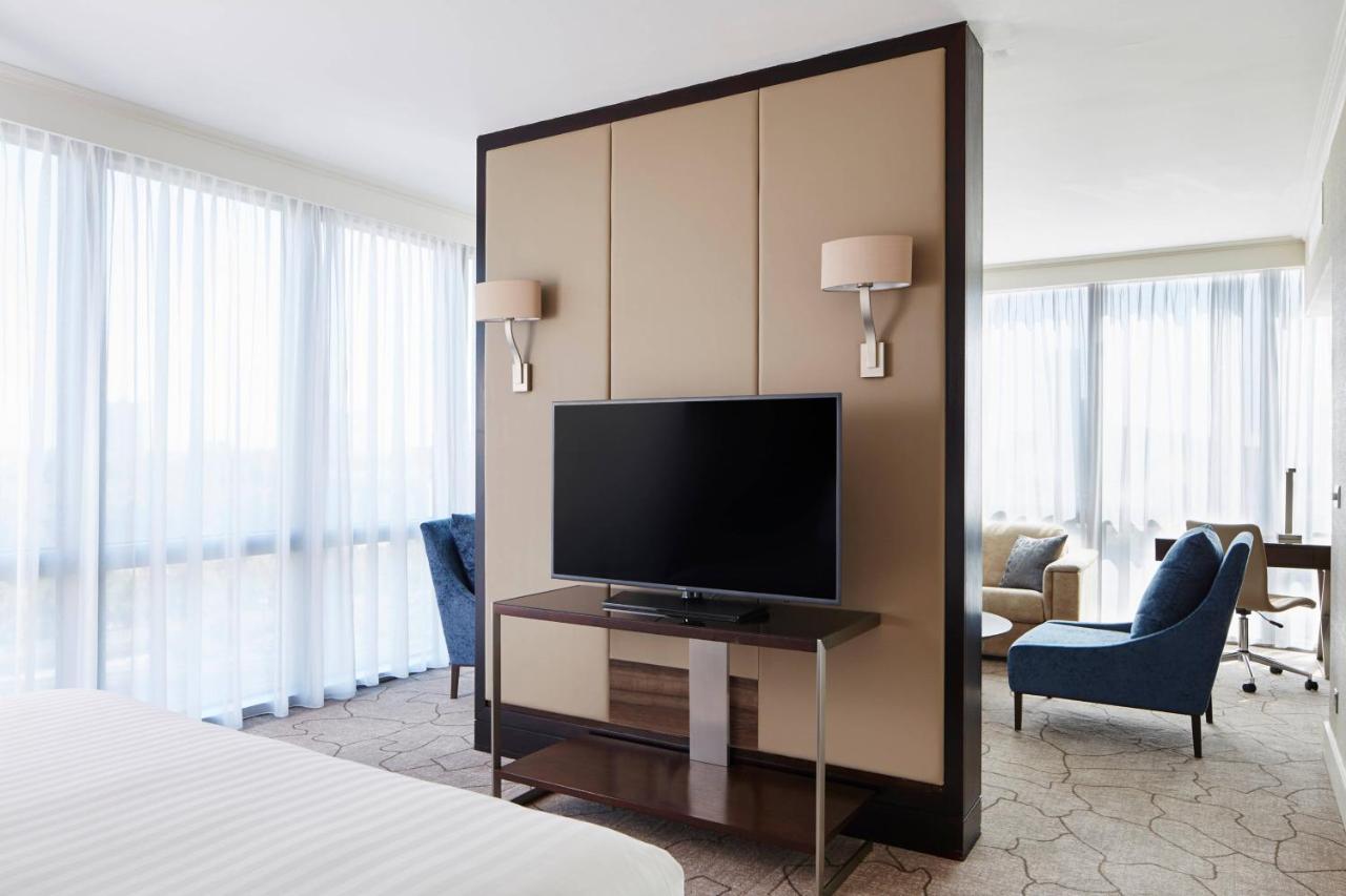 London Marriott Hotel Canary Wharf Dış mekan fotoğraf A room at the hotel