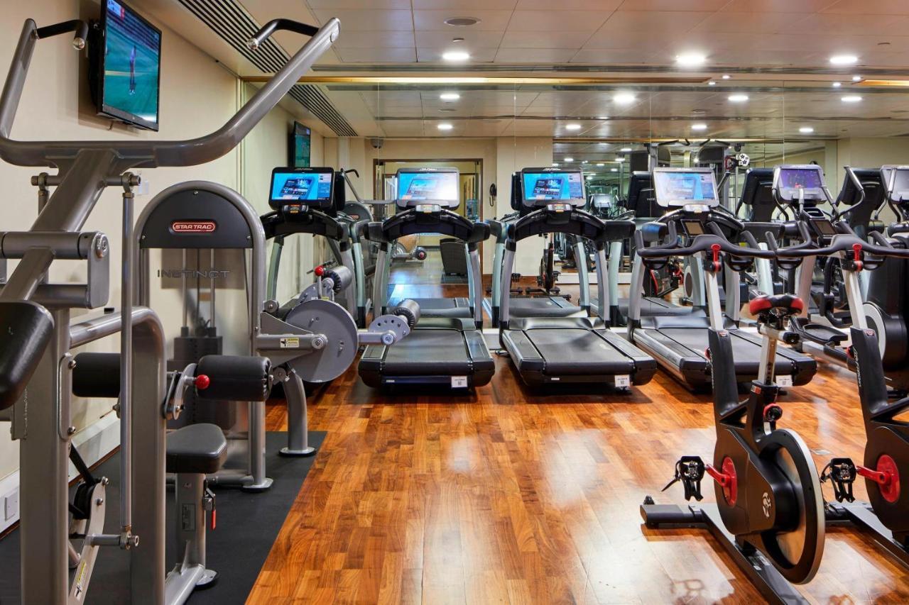 London Marriott Hotel Canary Wharf Dış mekan fotoğraf The gym at the hotel