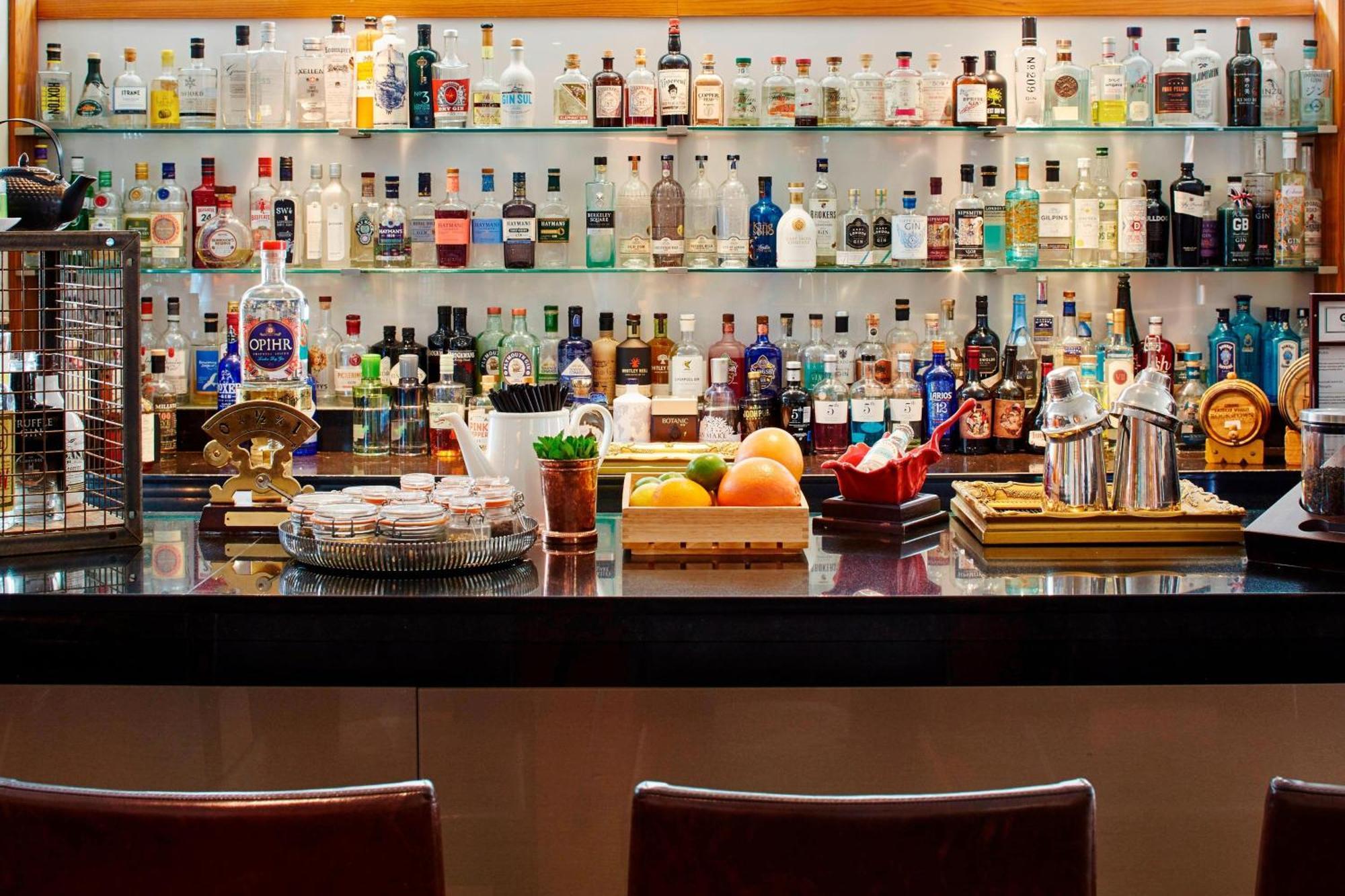 London Marriott Hotel Canary Wharf Dış mekan fotoğraf A bar