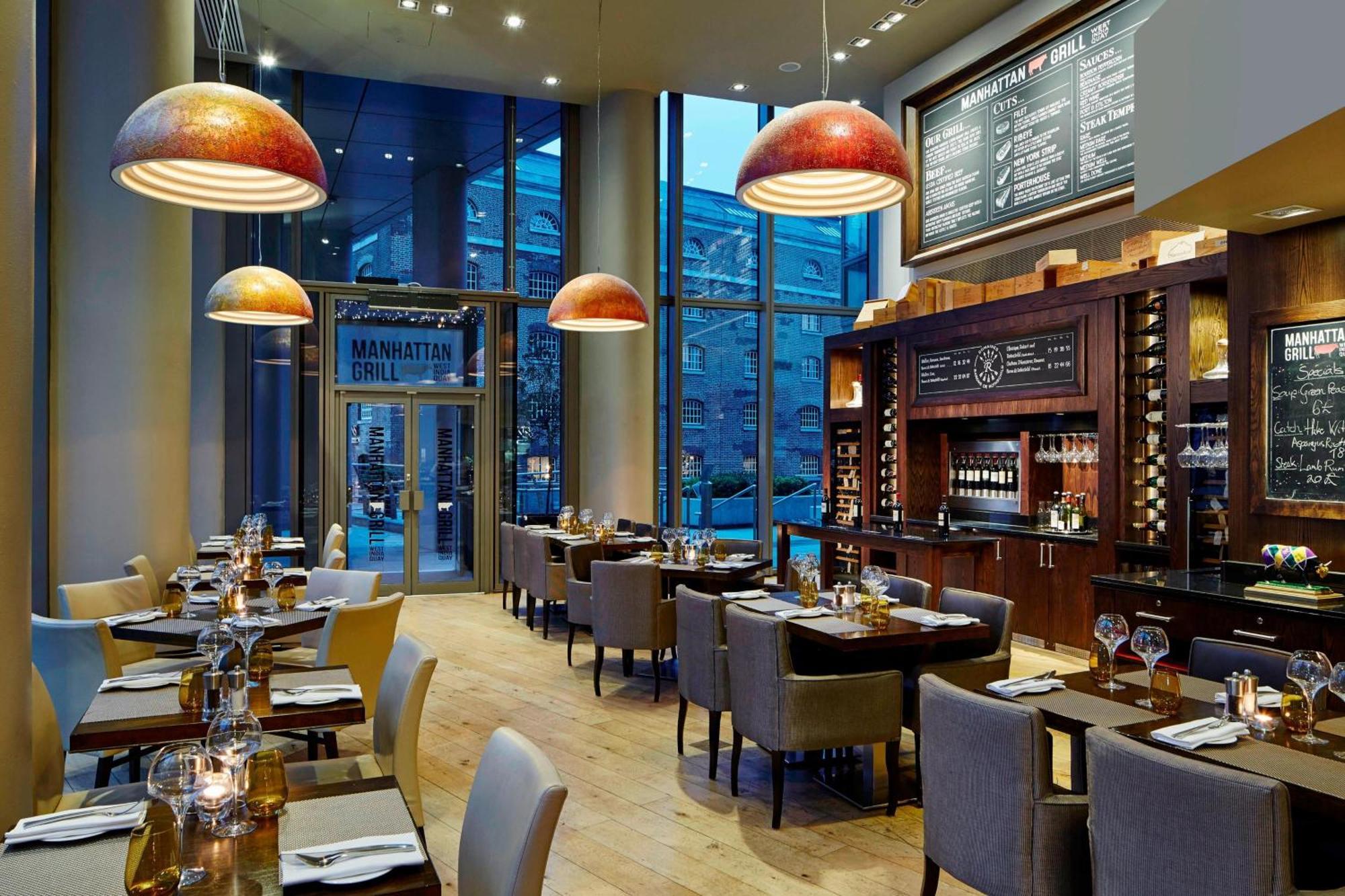 London Marriott Hotel Canary Wharf Dış mekan fotoğraf The interior of the restaurant